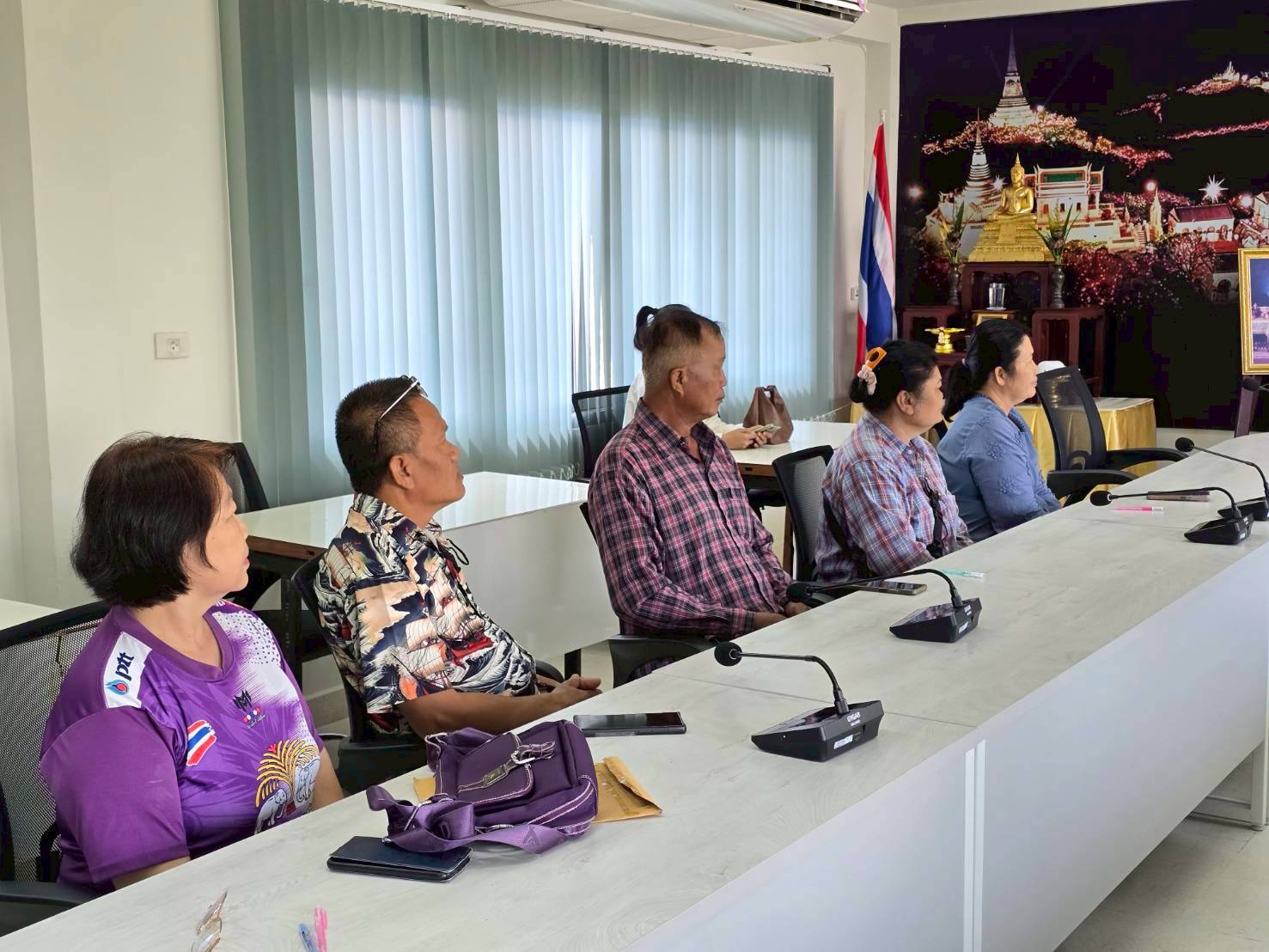 title - ปฏิรูปที่ดินจังหวัดเพชรบุรี มอบหมายกลุ่มการเงินบัญชีและจัดเก็บผลประโยชน์ ดำเนินการจัดทำสัญญากู้ยืมเงินกองทุนการปฏิรูปที่ดินเพื่อเกษตรกรรม และมอบสินเชื่อให้แก่เกษตรกรในเขตปฏิรูปที่ดินจังหวัดเพชรบุรี